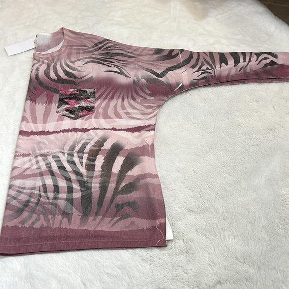 Via Vitale oversized knit top crew neck with drop shoulder rhinestone detail - Picture 3 of 15